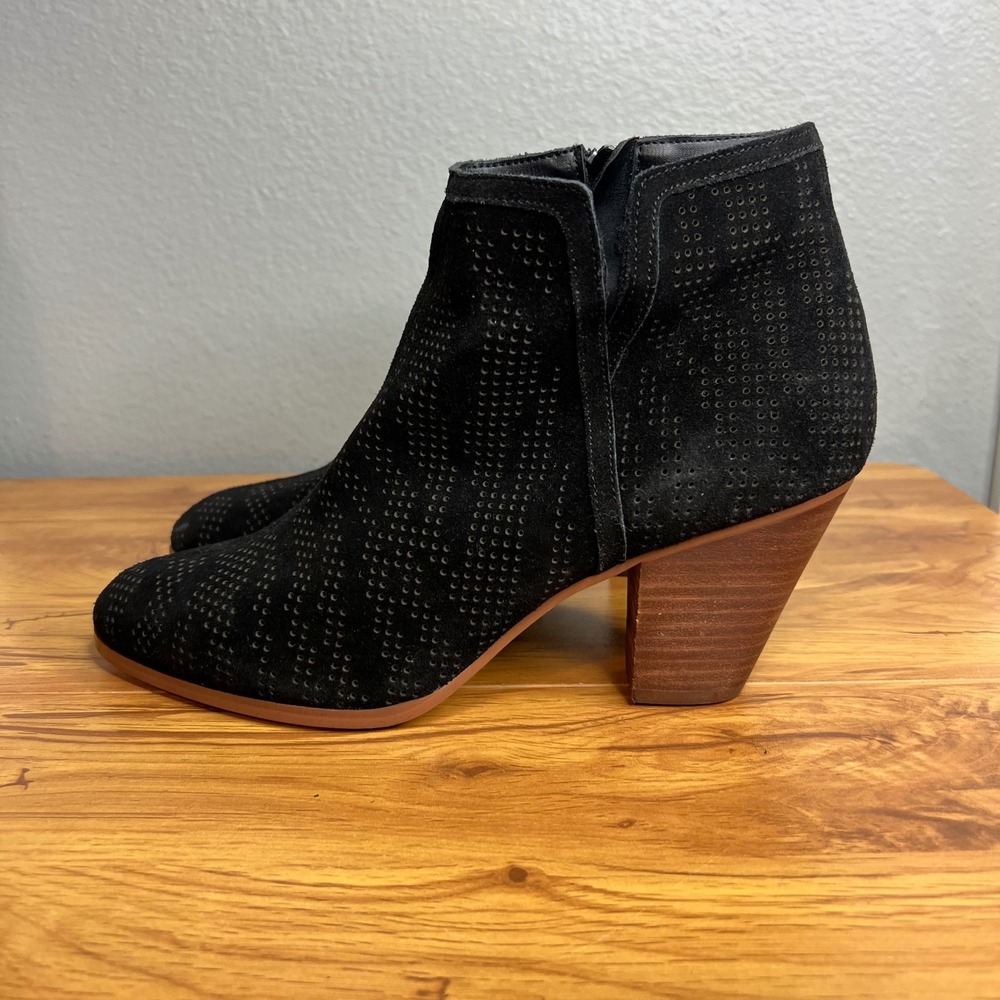 Violet & Red Jensen Black Suede Ankle Boots Size 10 Perforated‎ Block Heel NEW